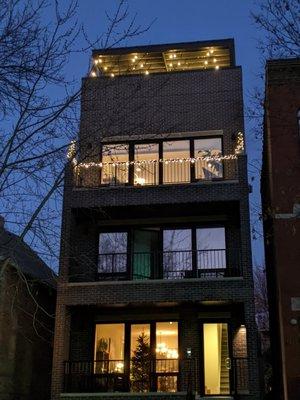 This great customer's roof top is decorated for Christmas, and it's the envy of her block!