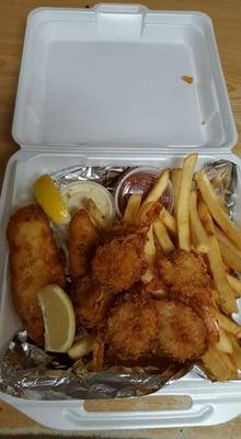 Friday Night special
Cod w/shrimp dinner
Includes soup or salad choice of potato and bread.
$9.95
We also serve Fried Smelt dinner.