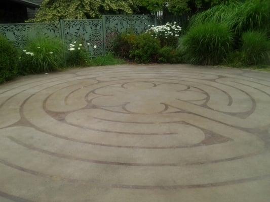 Outdoor labyrinth