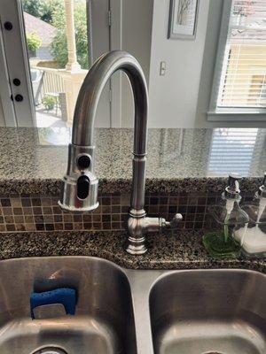 We replaced the old kitchen  faucet . We installed  a new modern Faucet. Contact us 832.929.19.29 Angel services Tx, LLC