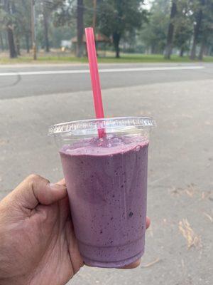 Blackberry & Peach Shake - $6.00