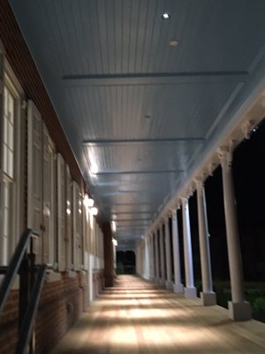 Beautiful porch facing the river