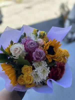 Mixed flowers bouquet!!