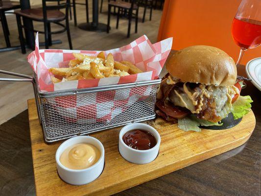 Vip burguer includes cheese fries, and sauces