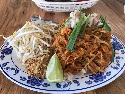 Pad Thai with crab