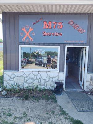 Troy's M-75 Service Center