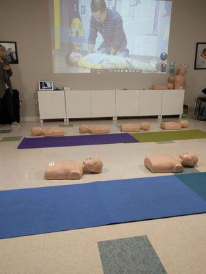 CPR class at breastfeeding center