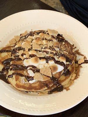 S'mores pancakes