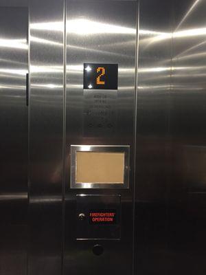 H&M Fayette Mall elevator