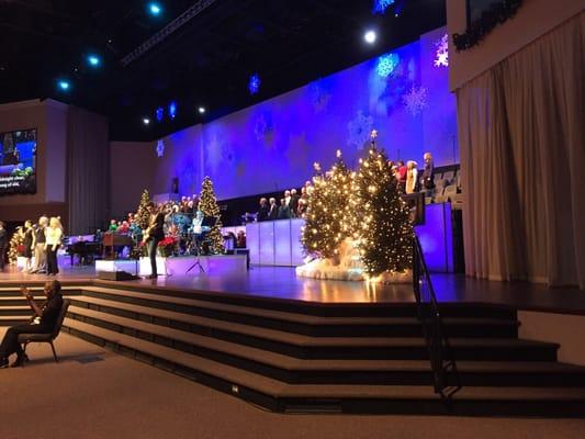 Beautiful TRBC Christmas Set for Sunday Morning Whorship