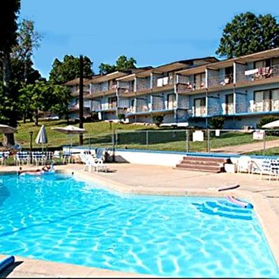 Chandler's Inn on Bull Shoals Lake