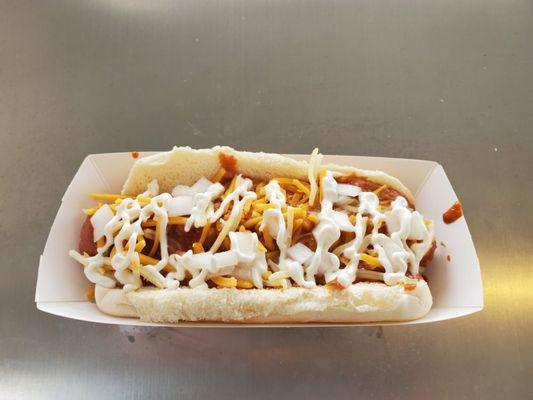 Special "Nana" Dog chili cheese onions sour cream