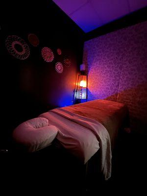 Get ready to decompress and fall into deep relaxation in our calming treatment room.