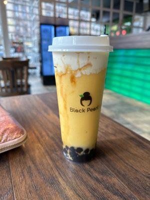 Mango Cheer (King size 22oz) w/ brown sugar boba pearls