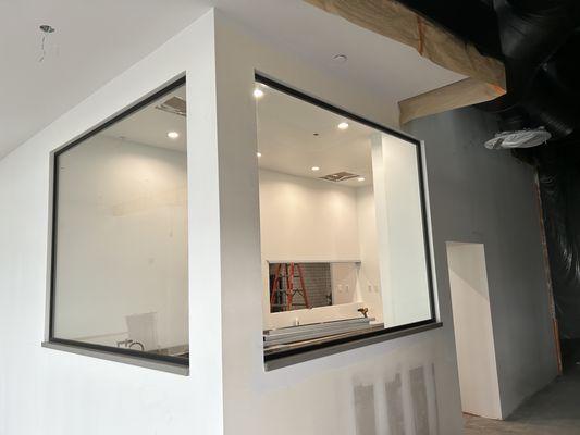 B & F Glass & Mirror