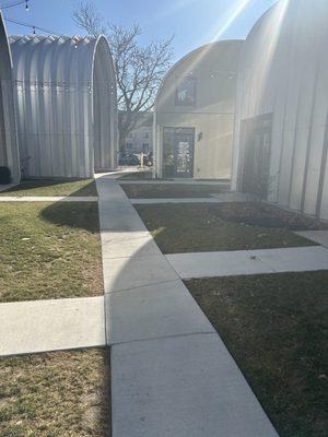 Walkway between buildings