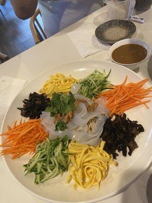 Clear noodle with assorted veg.