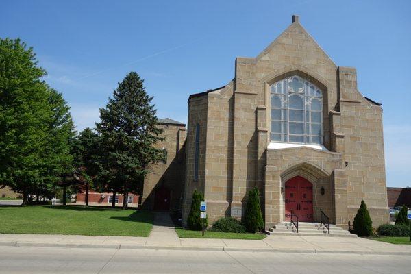 A street view of our majestic church in Lorain, Ohio