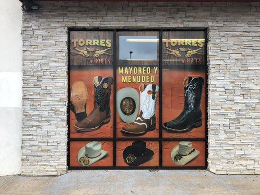 Window per Vinyl, expose your business to the outside world.