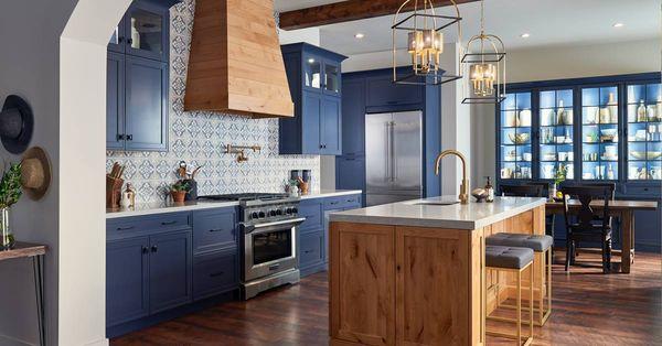 Love this kitchen remodel!