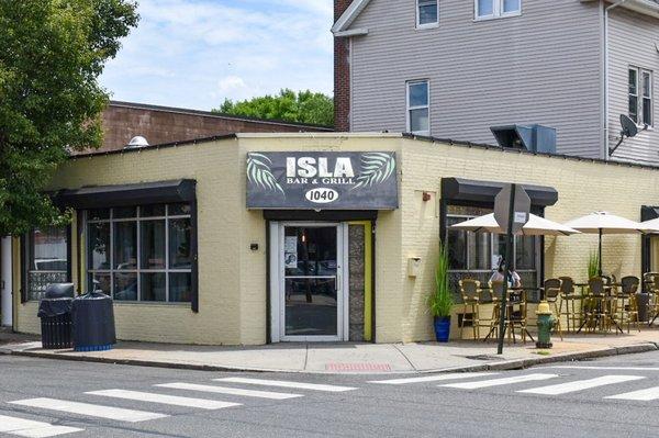 Outside Isla Bar & Grill