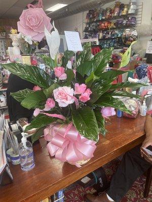 Beautiful arrangement sent to someone I cherish. She was overwhelmed with the beauty.