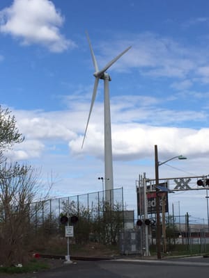 Windmill/Wind turbine.