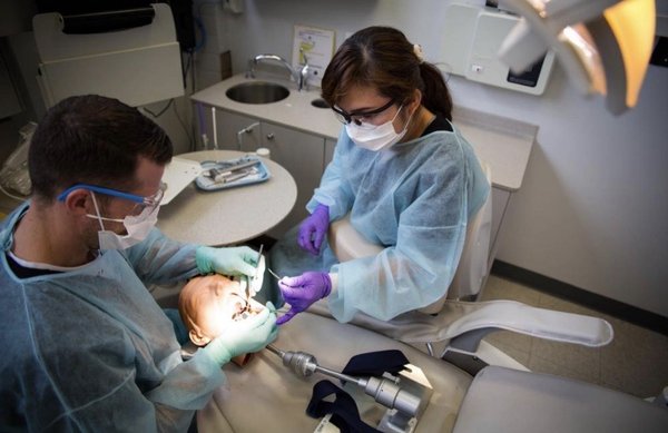 Dental assistant Training