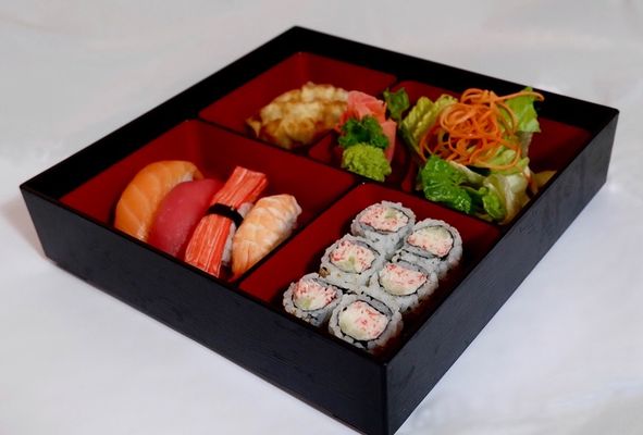 Sushi & Maki Bento box