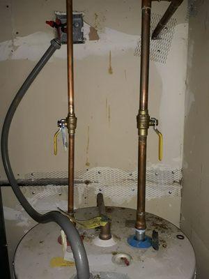 Hot water tank