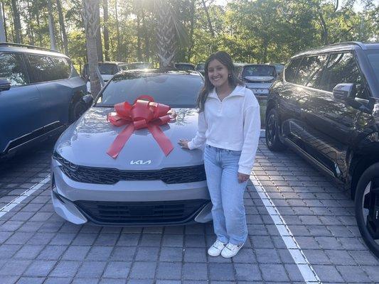 You go girl with her new KIA K5