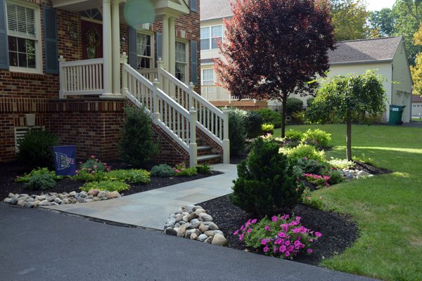 Custom Front Walkway & Landscaping