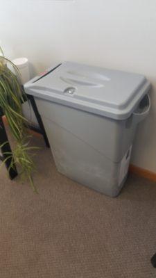 16 gallon bin