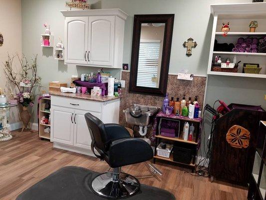 Christy Q's Hair coloring studio and boutique