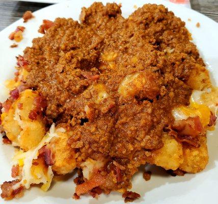 Cheesy Tots with Bacon & Chili