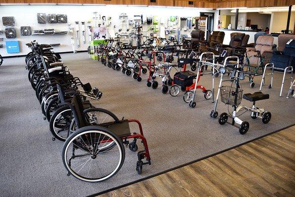 Wheelchairs, rollators, and walkers