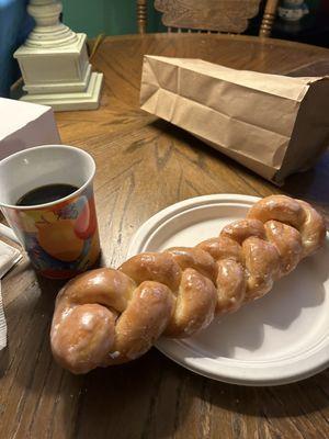 Great donuts and pastries. Kolaches are decent. The prices have come up a bit but so has every doughnut shop.