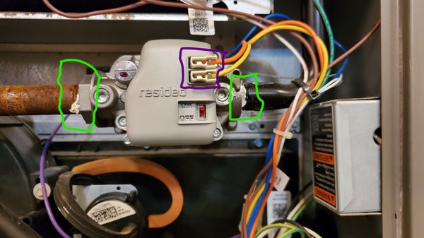 2 threaded fasteners (Green),  2 electronic quick disconnects (purple)