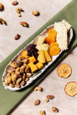 Cheese plate with fruit and nuts from Davids & Co.