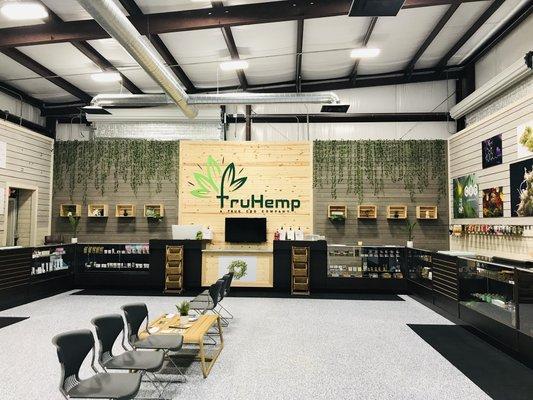 Welcome to our showroom! We are eager to meet and educate you about CBD & Hemp!