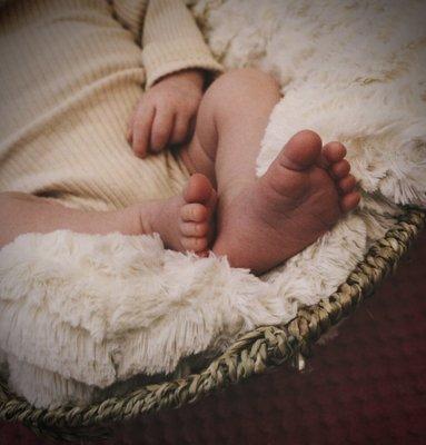 #newborntoes #newbornphotography #cuteBabyMoments #photography