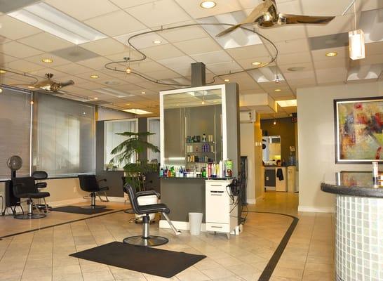 Eli Salon is modern, pioneering and original. Our stylists diligently stay at the forefront of the latest trends, keeping your look current!