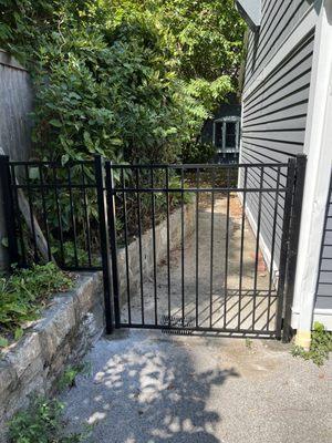 Aluminum gate