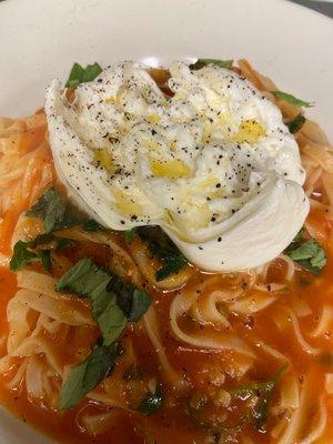 Pasta burrata