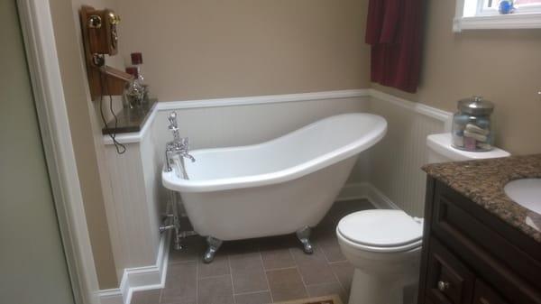 I choose the Marilyn clawfoot tub because of the solid feel that the tub has - Dan A