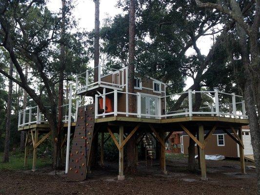 Tree house