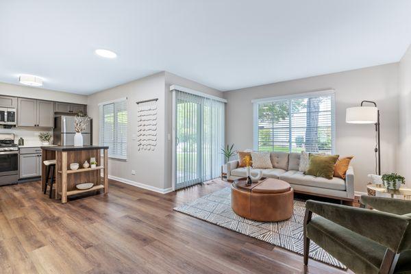 Windbrooke Crossing Living Room and Kitchen