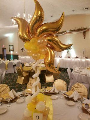 Balloon centerpieces