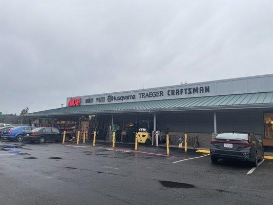 Tenino Market Fresh Ace Hardware