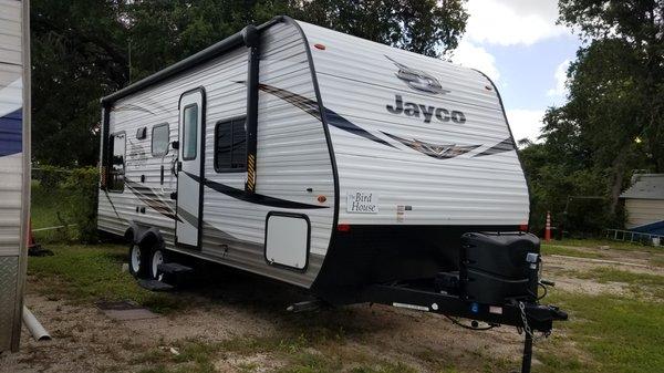 26' Jayco, Sleeps 3-4